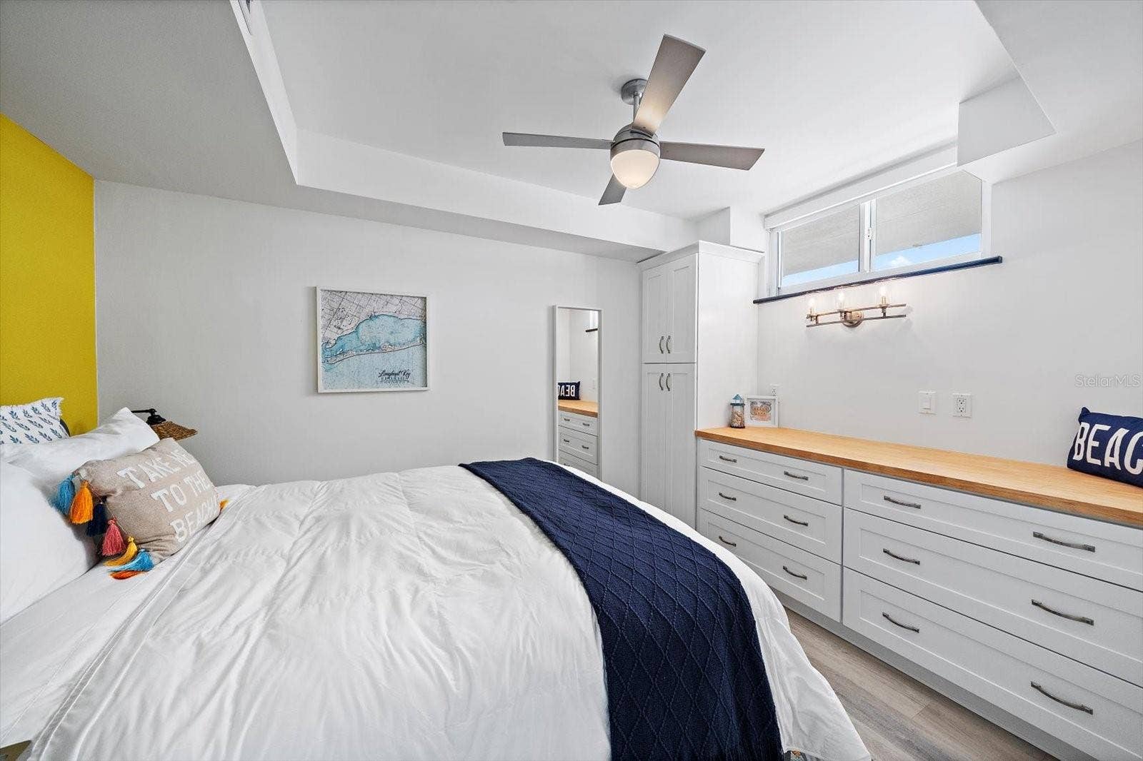 100 SANDS POINT ROAD, #219, Longboat Key, FL 34228 Guest bedroom
