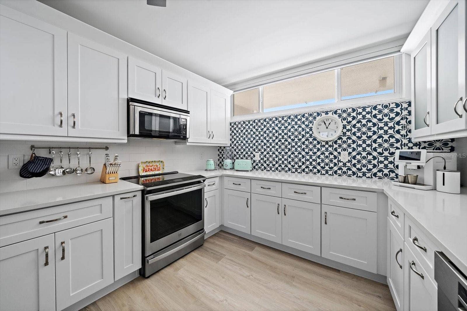 100 SANDS POINT ROAD, #219, Longboat Key, FL 34228 Kitchen