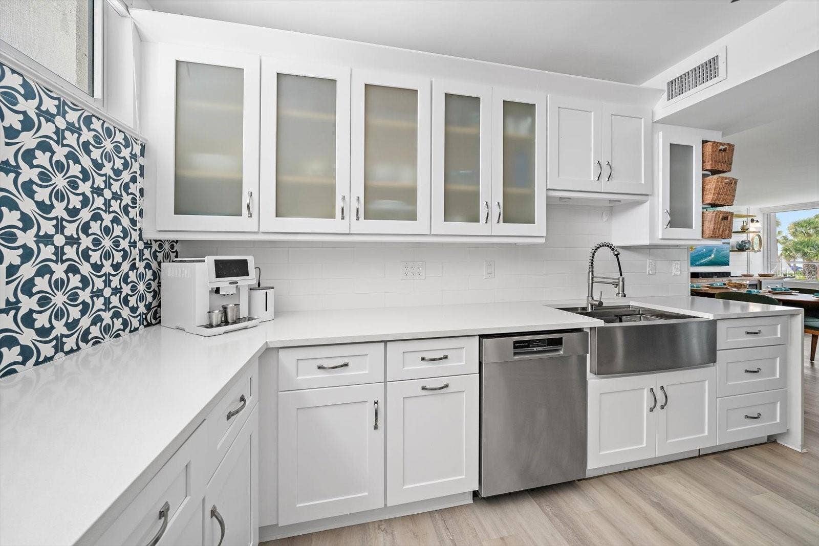100 SANDS POINT ROAD, #219, Longboat Key, FL 34228 Kitchen