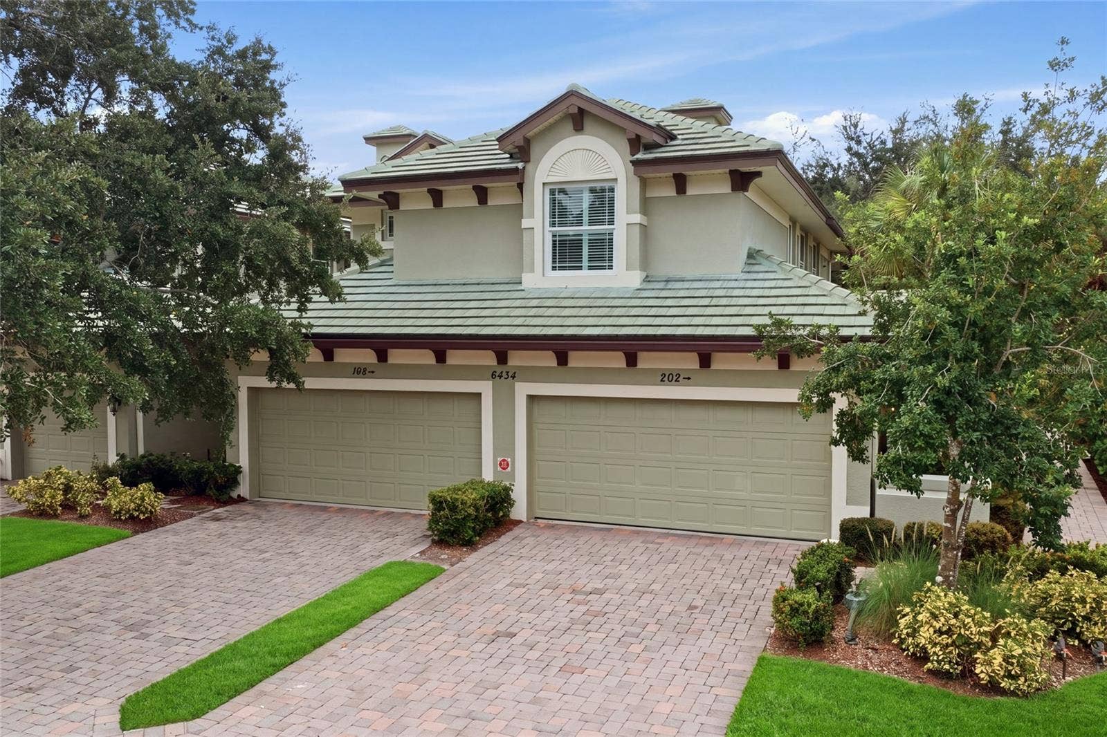 6434 MOORINGS POINT CIRCLE, #102, Lakewood Ranch, FL 34202