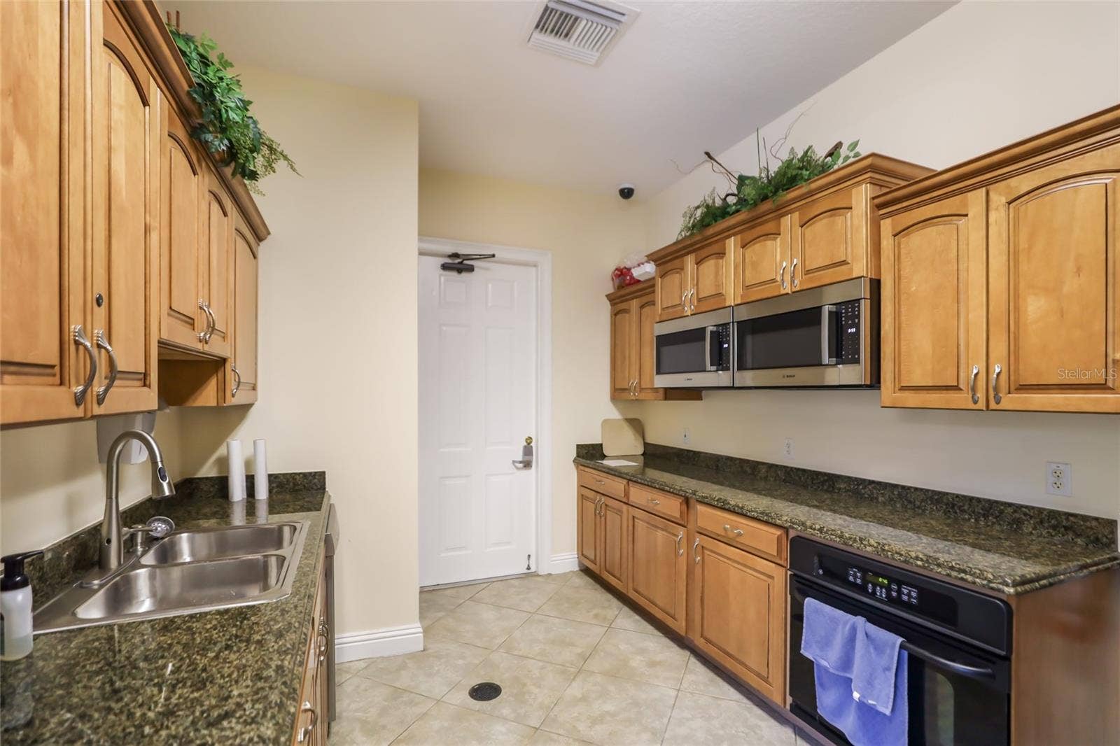 6434 MOORINGS POINT CIRCLE, #102, Lakewood Ranch, FL 34202