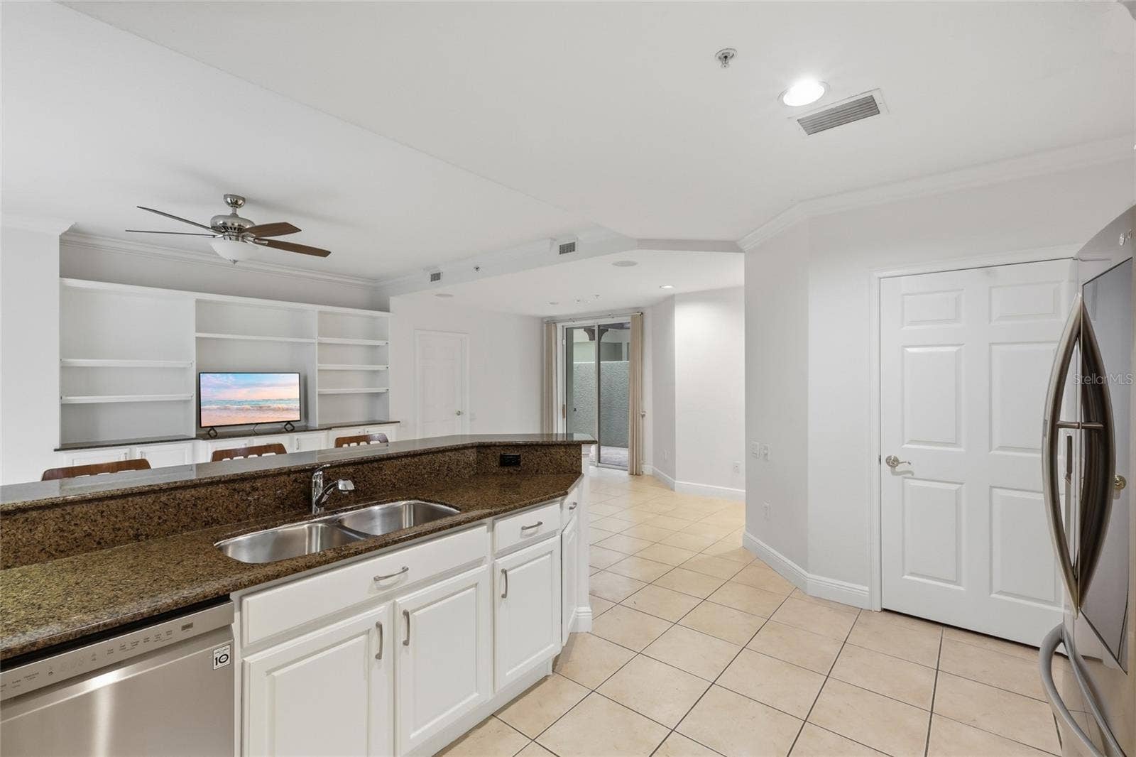 6434 MOORINGS POINT CIRCLE, #102, Lakewood Ranch, FL 34202