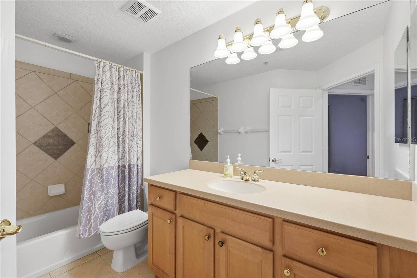 6434 MOORINGS POINT CIRCLE, #102, Lakewood Ranch, FL 34202