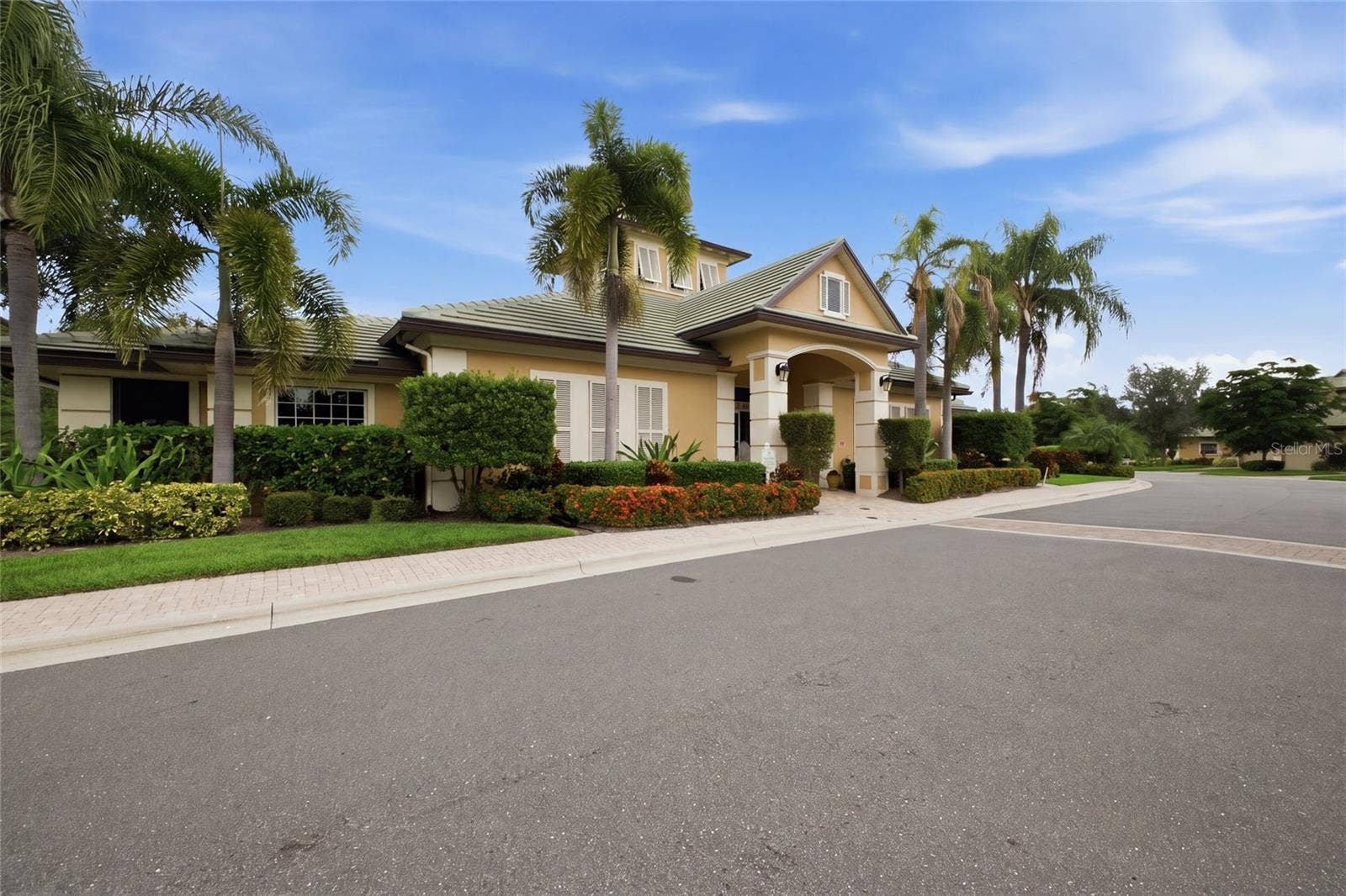 6434 MOORINGS POINT CIRCLE, #102, Lakewood Ranch, FL 34202