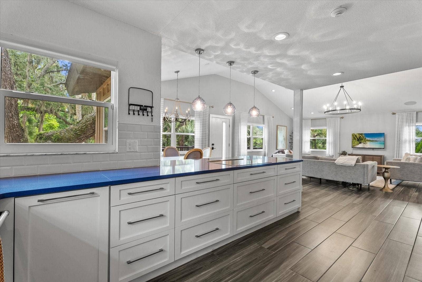 3376 S SECLUSION DRIVE, Sarasota, FL 34239 3376 S SECLUSION DRIVE, Sarasota, FL 34239