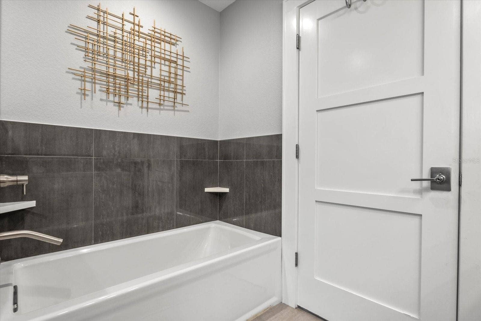 3376 S SECLUSION DRIVE, Sarasota, FL 34239 3376 S SECLUSION DRIVE, Sarasota, FL 34239
