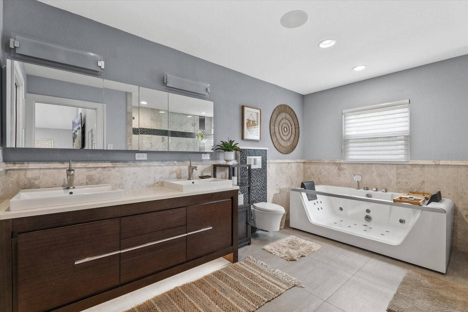 3376 S SECLUSION DRIVE, Sarasota, FL 34239 3376 S SECLUSION DRIVE, Sarasota, FL 34239