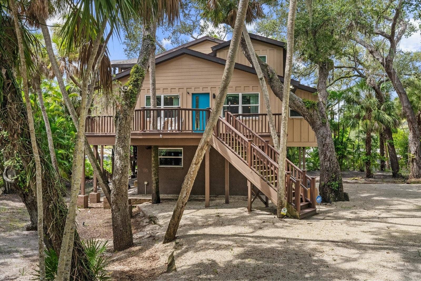 3376 S SECLUSION DRIVE, Sarasota, FL 34239 3376 S SECLUSION DRIVE, Sarasota, FL 34239