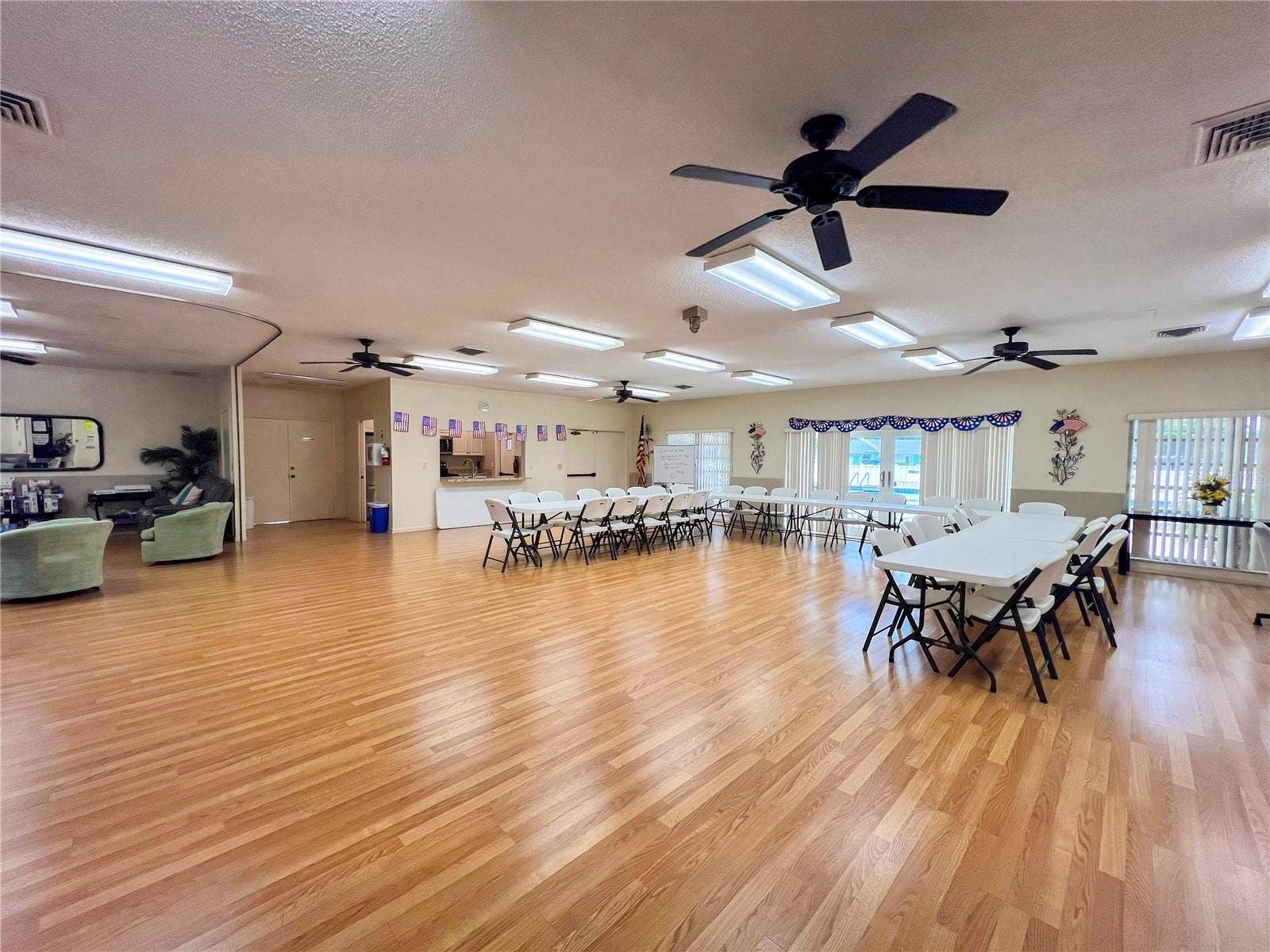 4205 34TH AVENUE DRIVE W, Bradenton, FL 34205 4205 34TH AVENUE DRIVE W, Bradenton, FL 34205