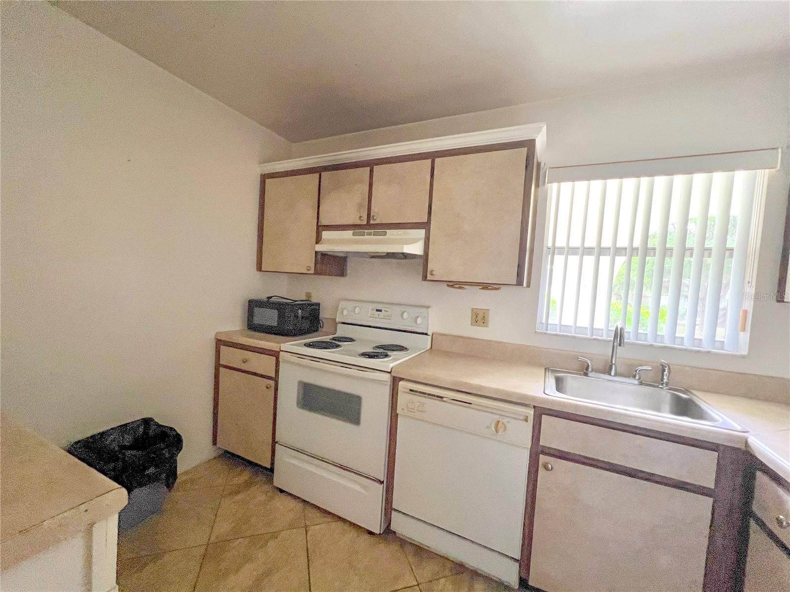4205 34TH AVENUE DRIVE W, Bradenton, FL 34205 4205 34TH AVENUE DRIVE W, Bradenton, FL 34205