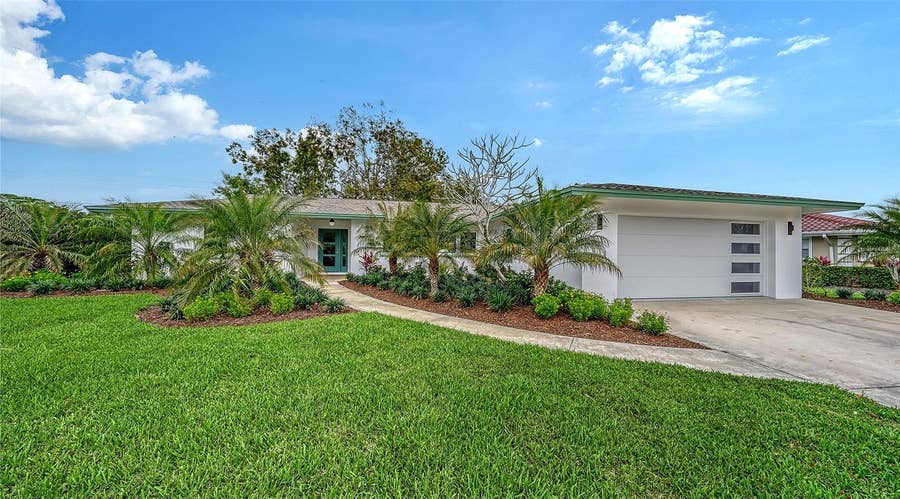 Property photo for 1967 BROOKHAVEN DRIVE, Sarasota, FL