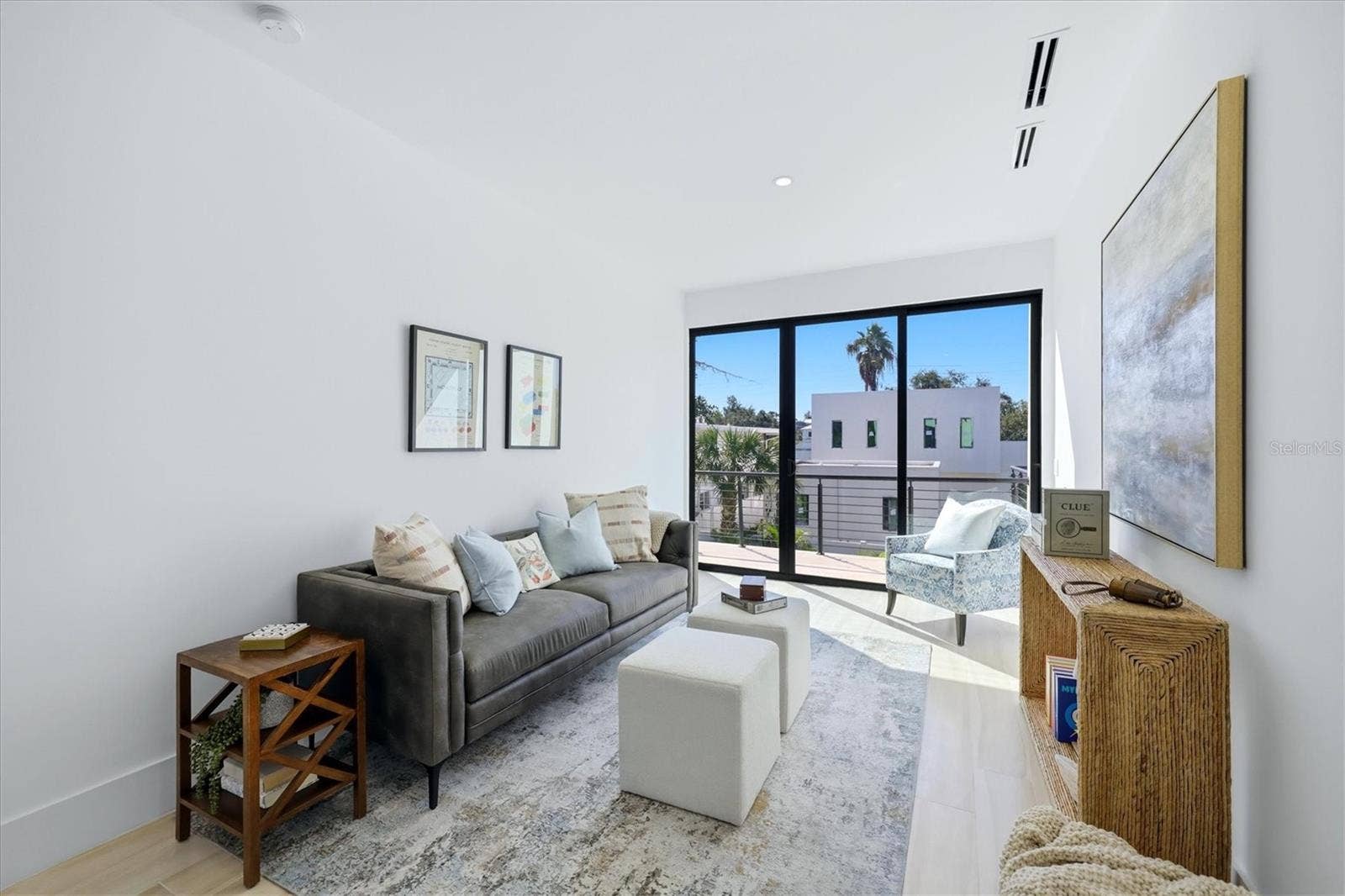 2nd floor living area