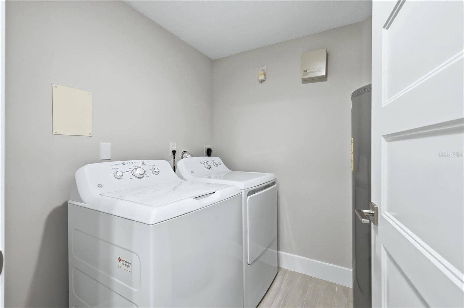 5711 BENTGRASS DRIVE, #19-102, Sarasota, FL 34235 5711 BENTGRASS DRIVE, #19-102, Sarasota, FL 34235