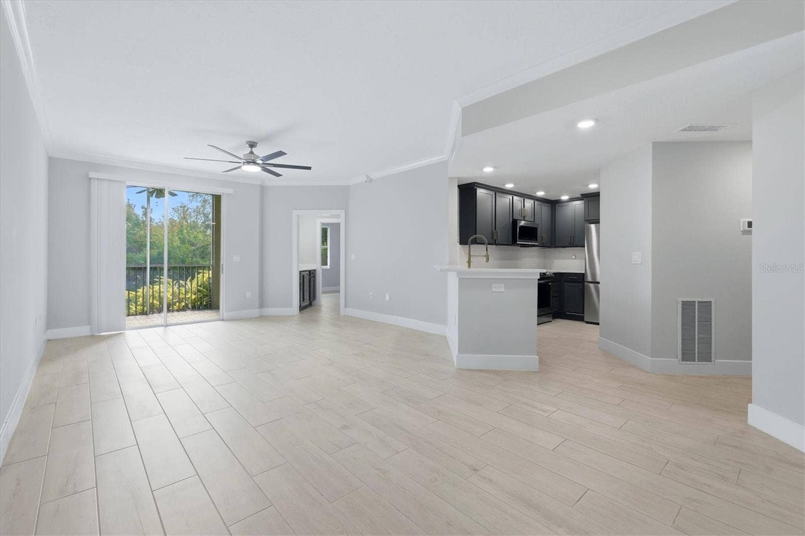 5711 BENTGRASS DRIVE, #19-102, Sarasota, FL 34235 5711 BENTGRASS DRIVE, #19-102, Sarasota, FL 34235