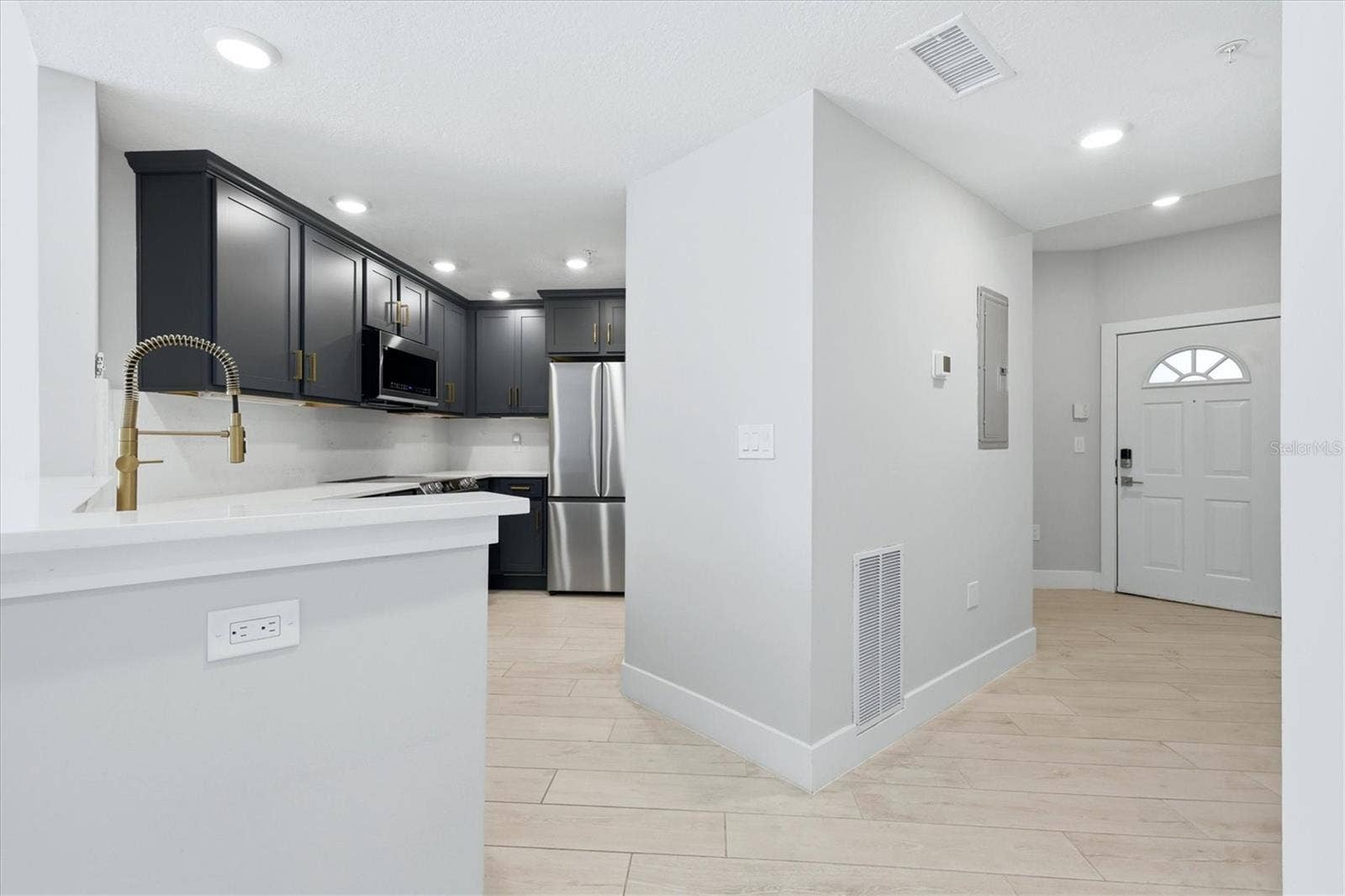 5711 BENTGRASS DRIVE, #19-102, Sarasota, FL 34235 5711 BENTGRASS DRIVE, #19-102, Sarasota, FL 34235