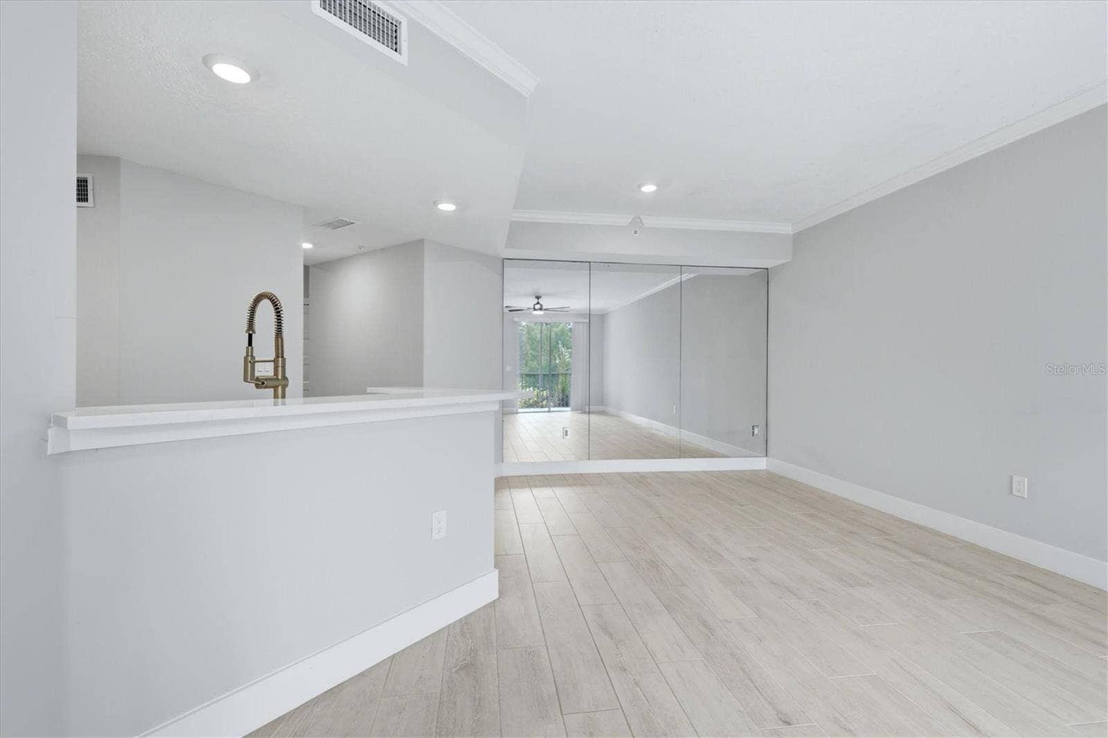 5711 BENTGRASS DRIVE, #19-102, Sarasota, FL 34235 5711 BENTGRASS DRIVE, #19-102, Sarasota, FL 34235