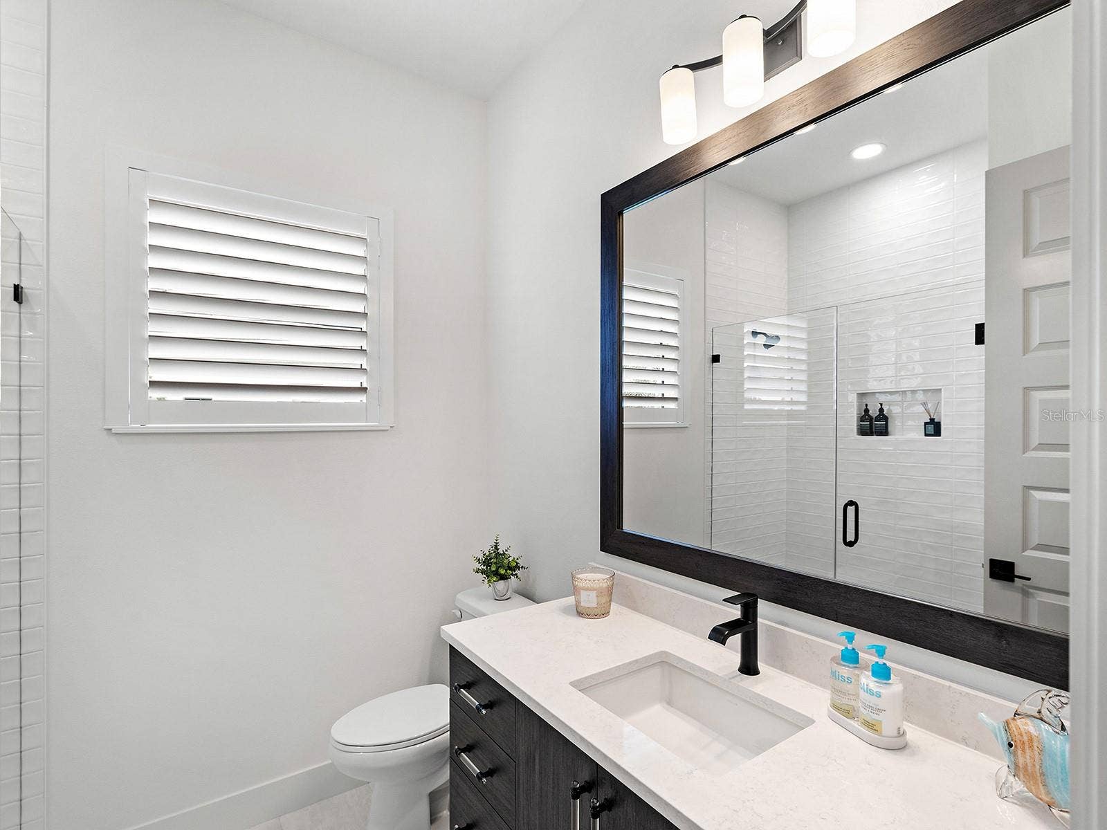 1320 IVORY TUSK CIRCLE, Sarasota, FL 34240 Full Guest Bathroom