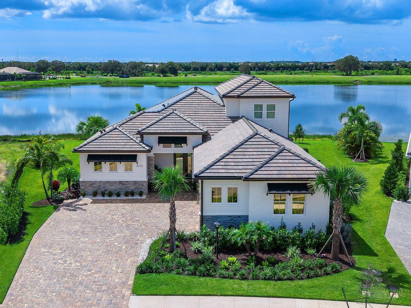 1320 IVORY TUSK CIRCLE, Sarasota, FL 34240 1320 IVORY TUSK CIRCLE, Sarasota, FL 34240