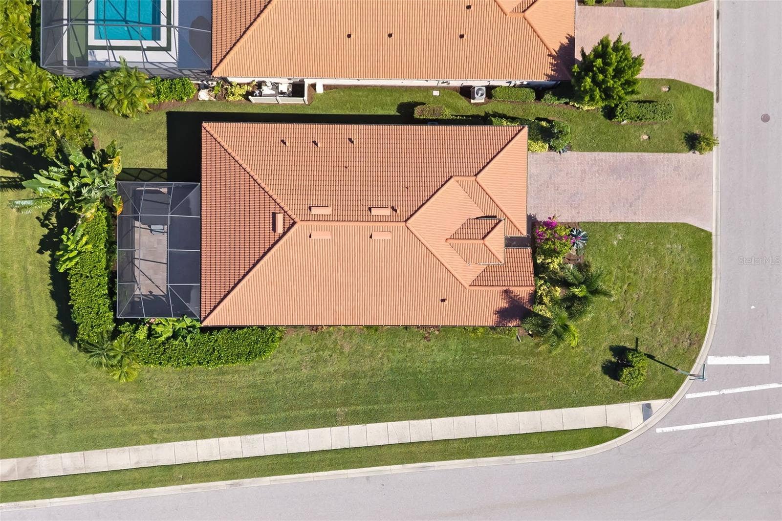 4602 ROYAL DORNOCH CIRCLE, Bradenton, FL 34211 4602 ROYAL DORNOCH CIRCLE, Bradenton, FL 34211