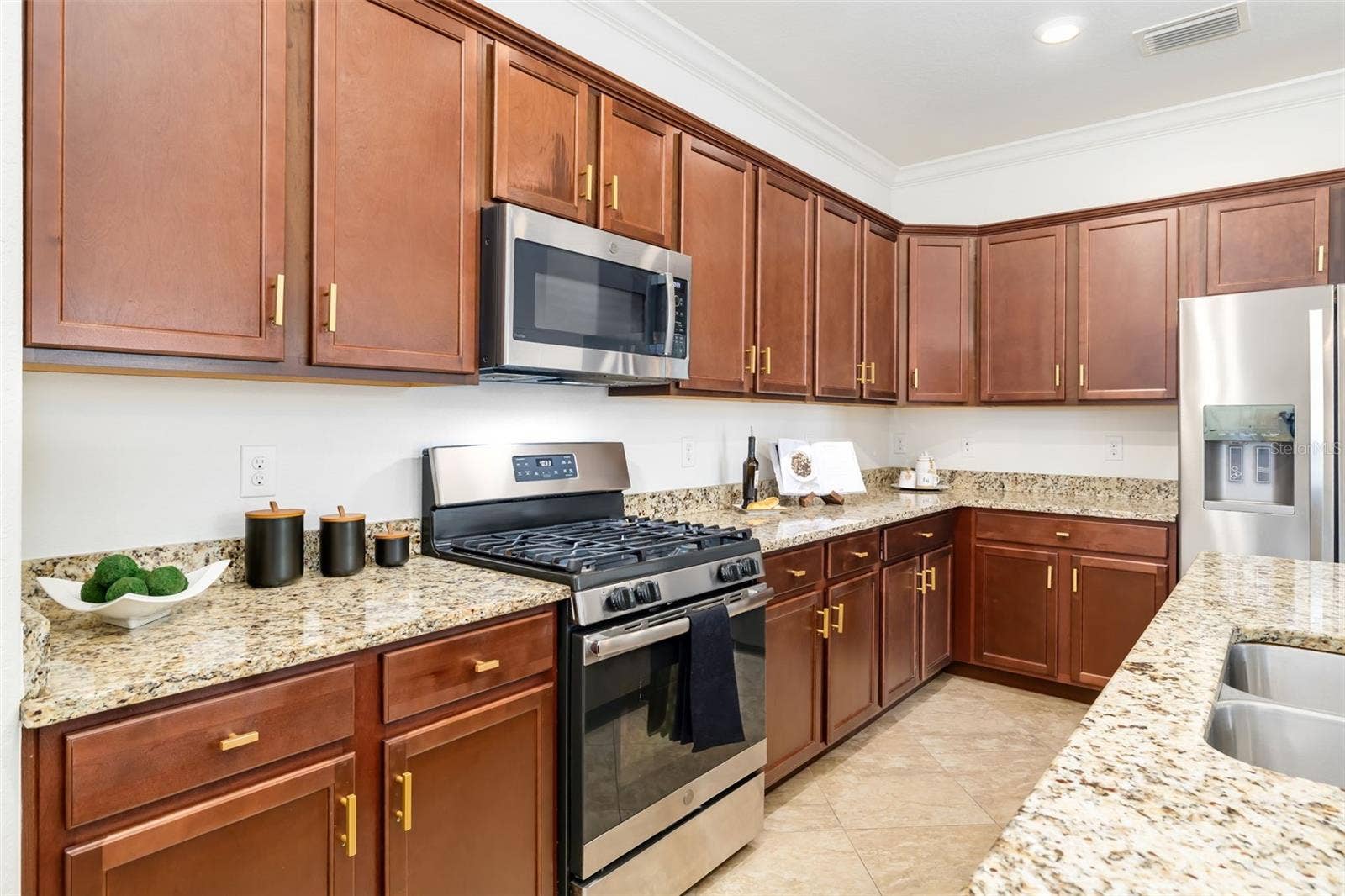 4602 ROYAL DORNOCH CIRCLE, Bradenton, FL 34211 4602 ROYAL DORNOCH CIRCLE, Bradenton, FL 34211