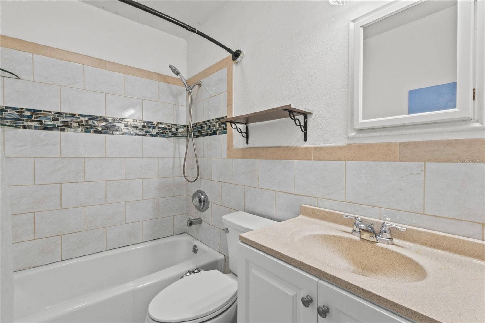 5318 17TH STREET W, Bradenton, FL 34207 Unit A Bathrrom
