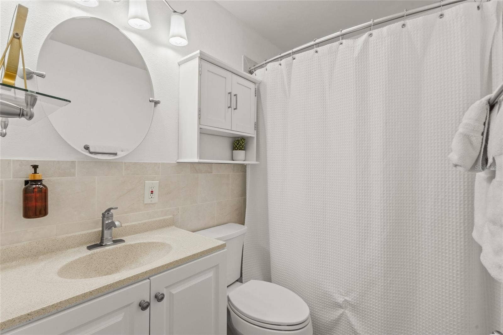 5318 17TH STREET W, Bradenton, FL 34207 Unit B Bathroom