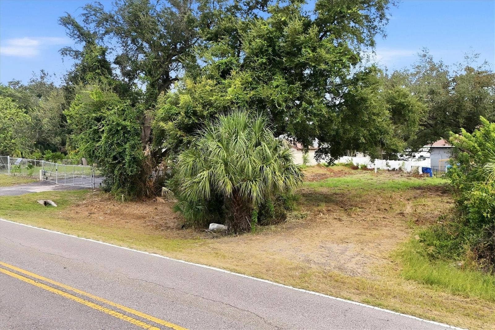 2607 GULF CITY ROAD, Ruskin, FL 33570 2607 GULF CITY ROAD, Ruskin, FL 33570