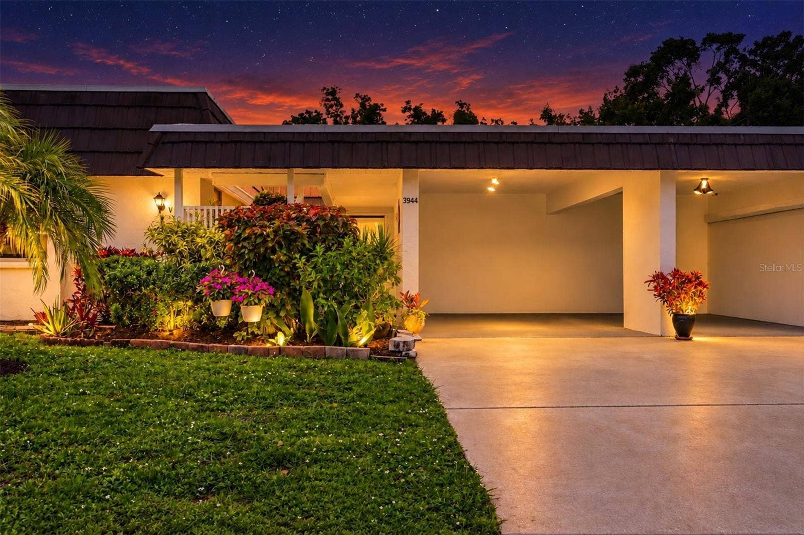 3944 LAKESIDE ROAD, #160, Sarasota, FL 34232