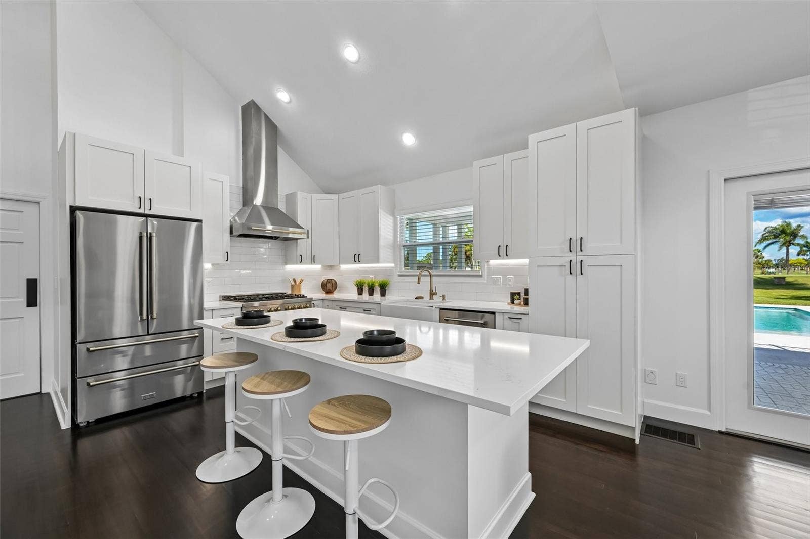 5060 18TH AVENUE W, Bradenton, FL 34209 Room for everyone to cook together!
