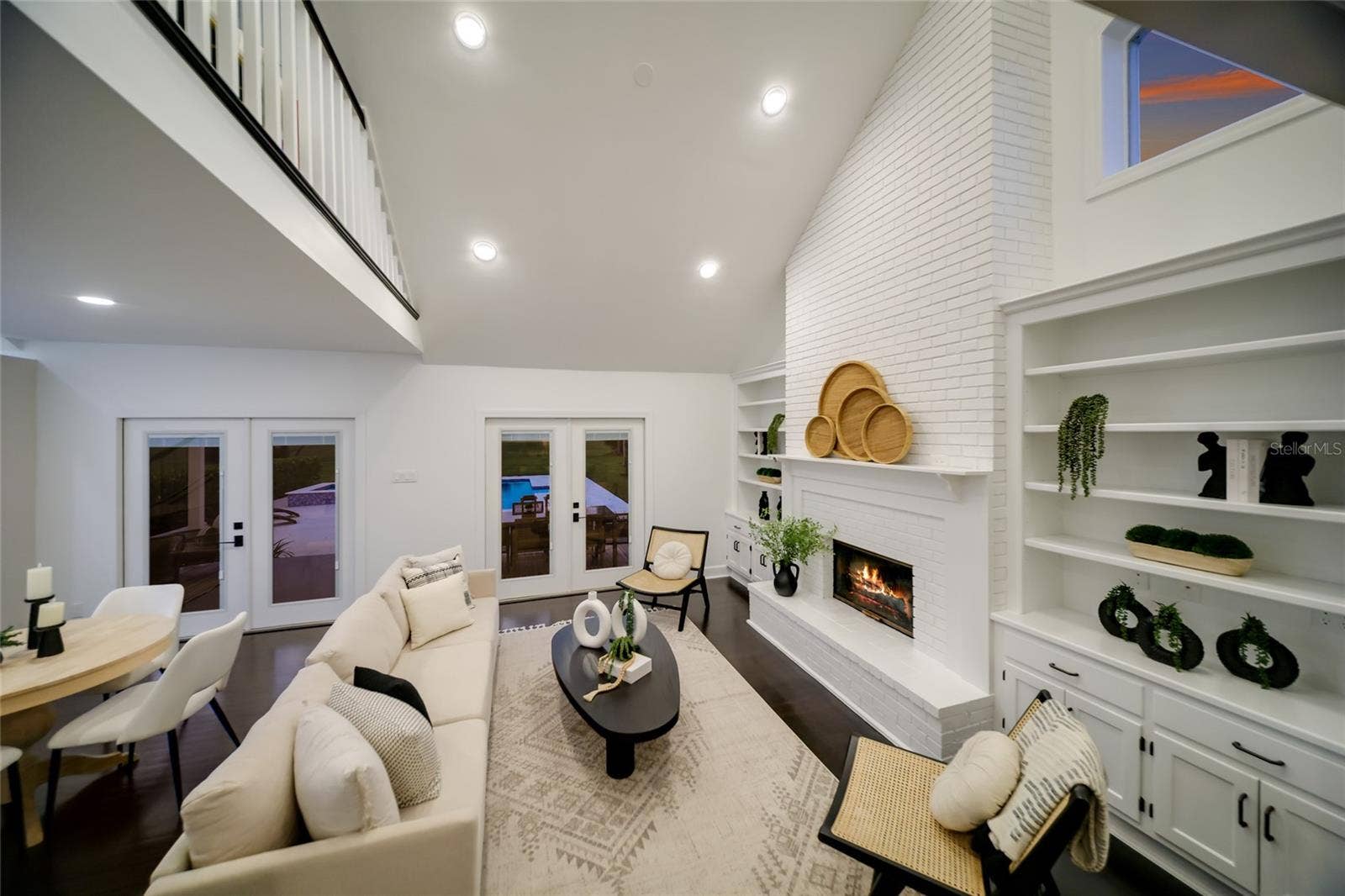 5060 18TH AVENUE W, Bradenton, FL 34209 A wonderful place to gather with family or friends.
