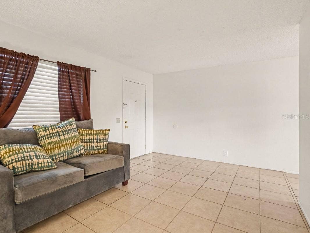 5661 STRUTHERS COURT, Winter Haven, FL 33884 5661 STRUTHERS COURT, Winter Haven, FL 33884