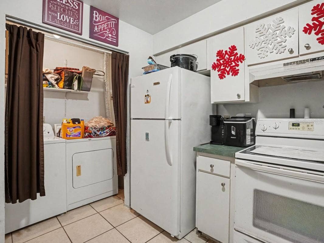 5661 STRUTHERS COURT, Winter Haven, FL 33884 5661 STRUTHERS COURT, Winter Haven, FL 33884