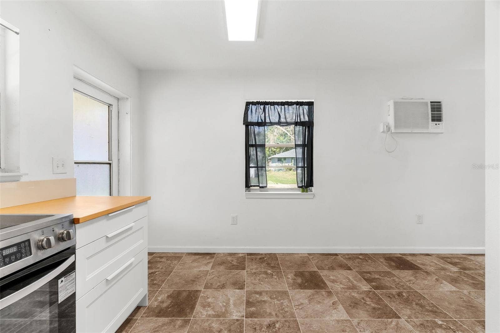 704 19TH AVENUE W, Palmetto, FL 34221 704 19TH AVENUE W, Palmetto, FL 34221