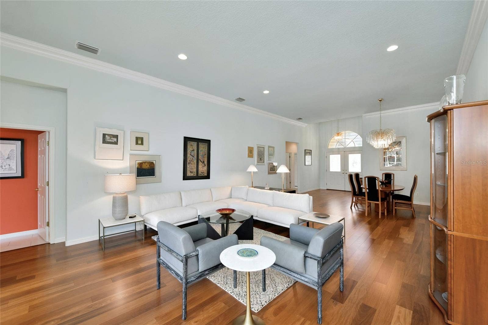 6256 DONNINGTON COURT, Sarasota, FL 34238 13' ceiling w/ thick crown molding.