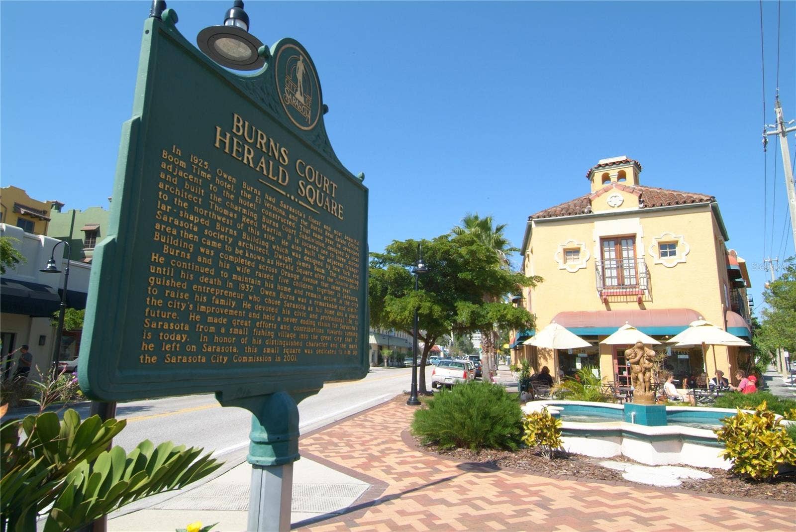 6256 DONNINGTON COURT, Sarasota, FL 34238 Arts alive at downtown's Burns court