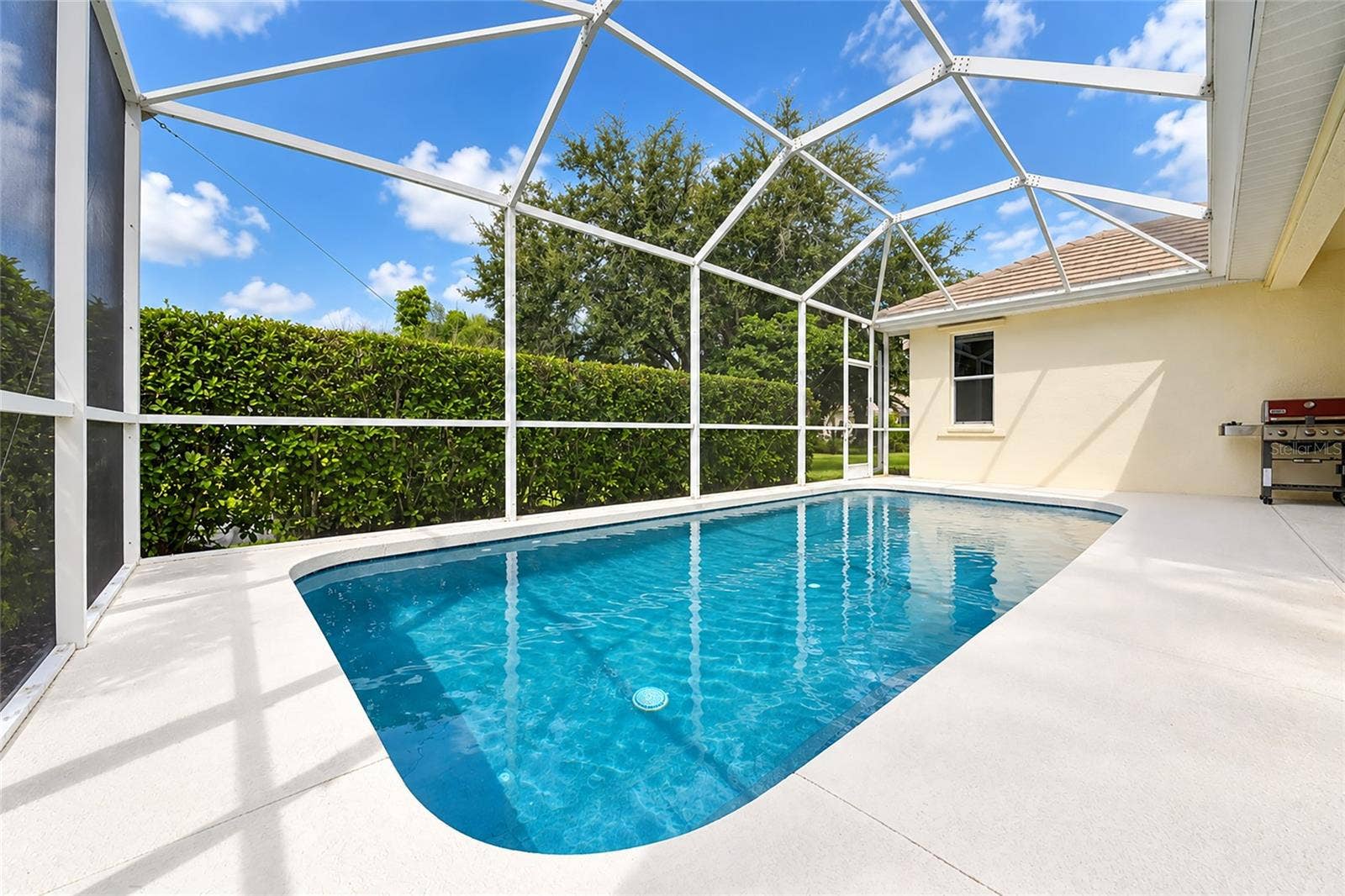 6256 DONNINGTON COURT, Sarasota, FL 34238 Private pool in floor cleaner, west facing, new pool body finish 2022, w/ covered lanai.