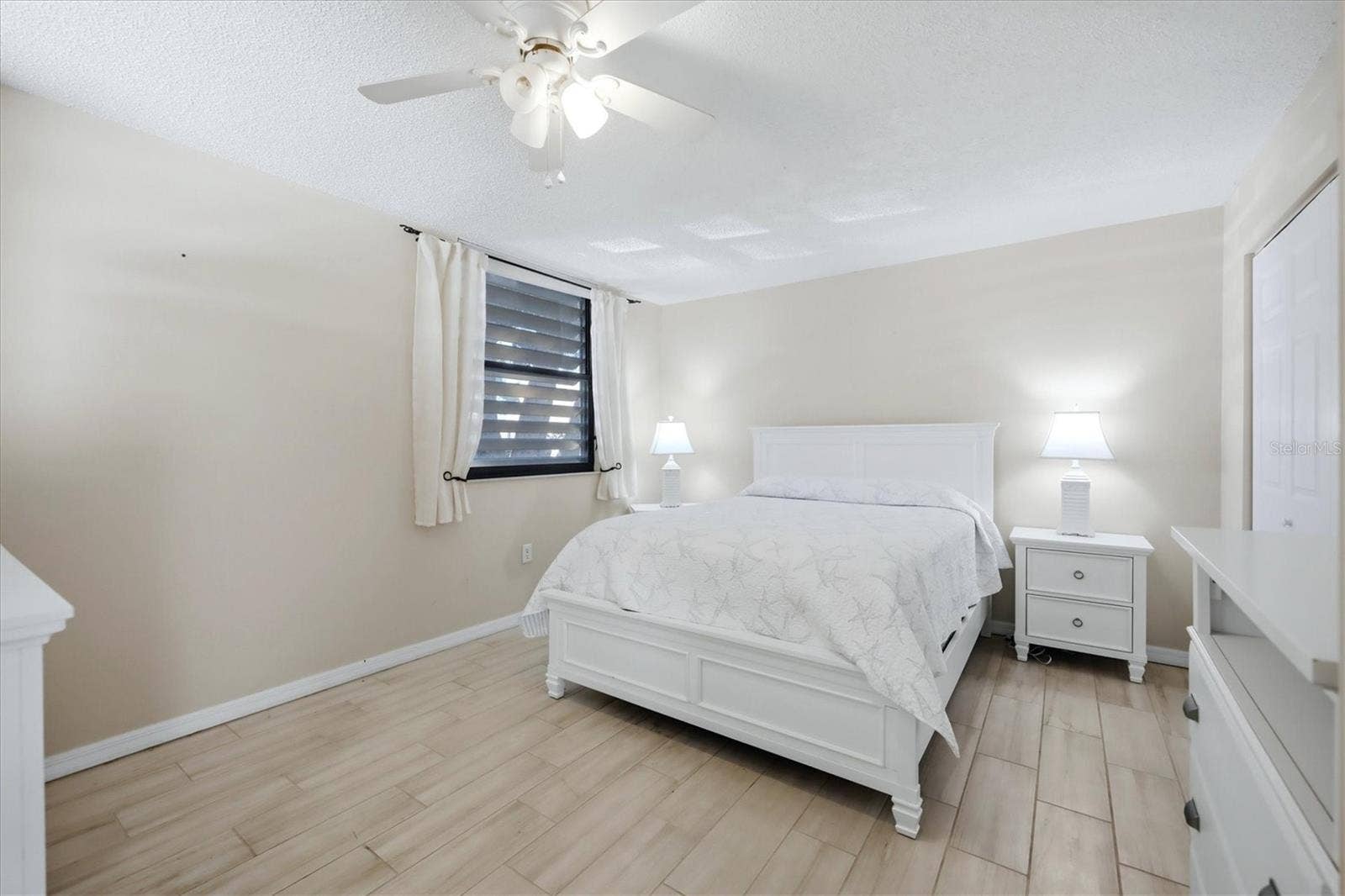 753 OAKVIEW DRIVE, Bradenton, FL 34210 753 OAKVIEW DRIVE, Bradenton, FL 34210