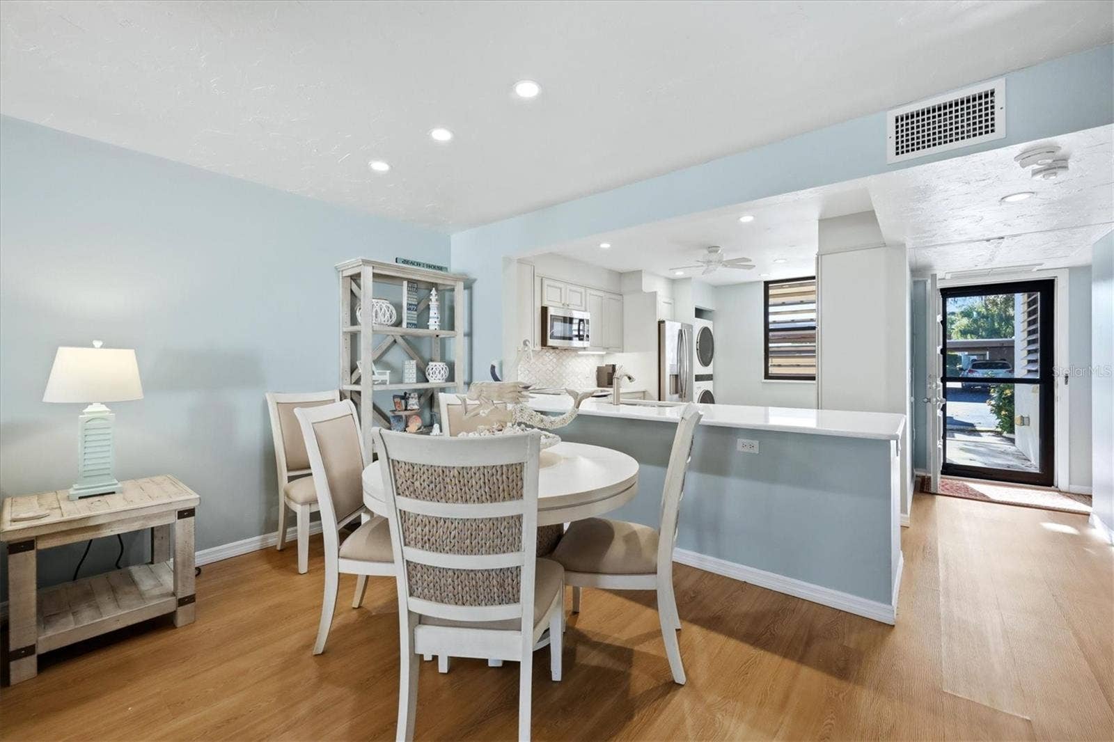 753 OAKVIEW DRIVE, Bradenton, FL 34210 753 OAKVIEW DRIVE, Bradenton, FL 34210