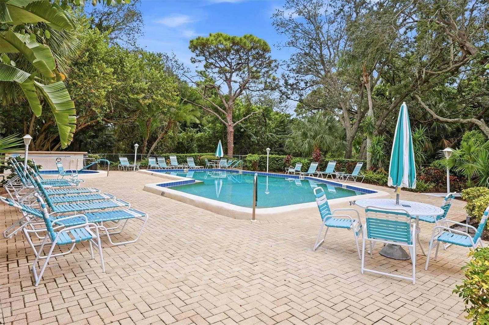 753 OAKVIEW DRIVE, Bradenton, FL 34210 753 OAKVIEW DRIVE, Bradenton, FL 34210