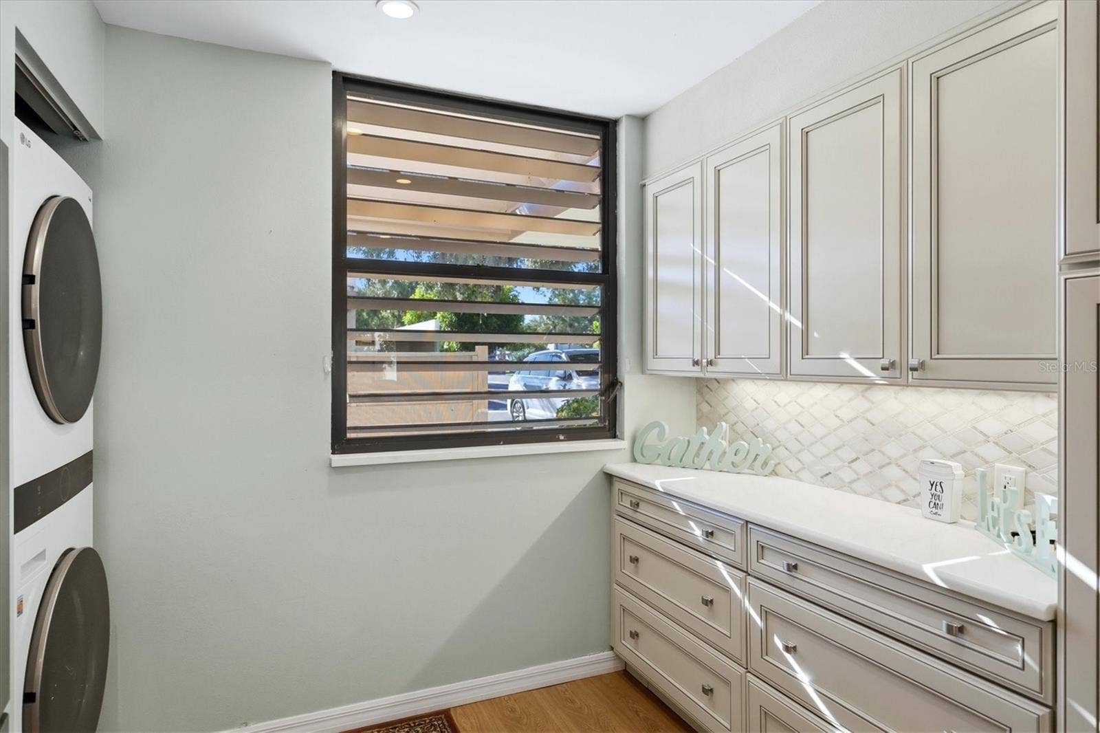 753 OAKVIEW DRIVE, Bradenton, FL 34210 753 OAKVIEW DRIVE, Bradenton, FL 34210