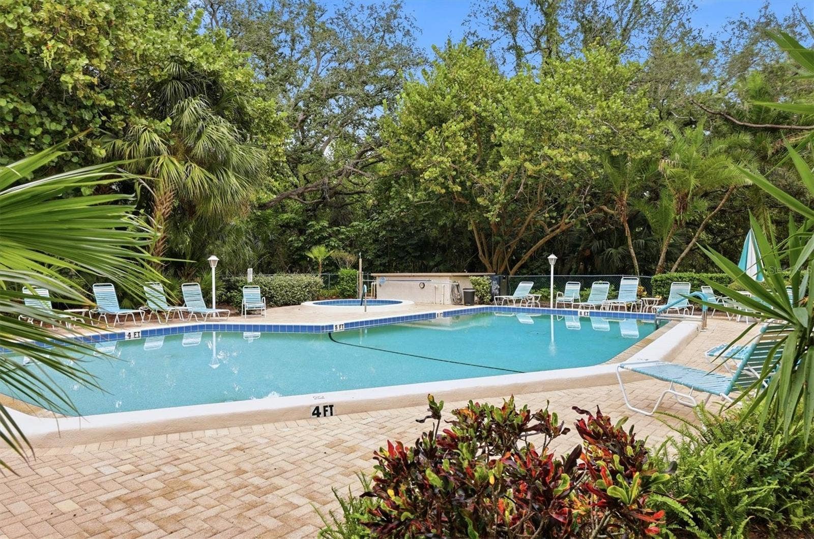 753 OAKVIEW DRIVE, Bradenton, FL 34210 753 OAKVIEW DRIVE, Bradenton, FL 34210