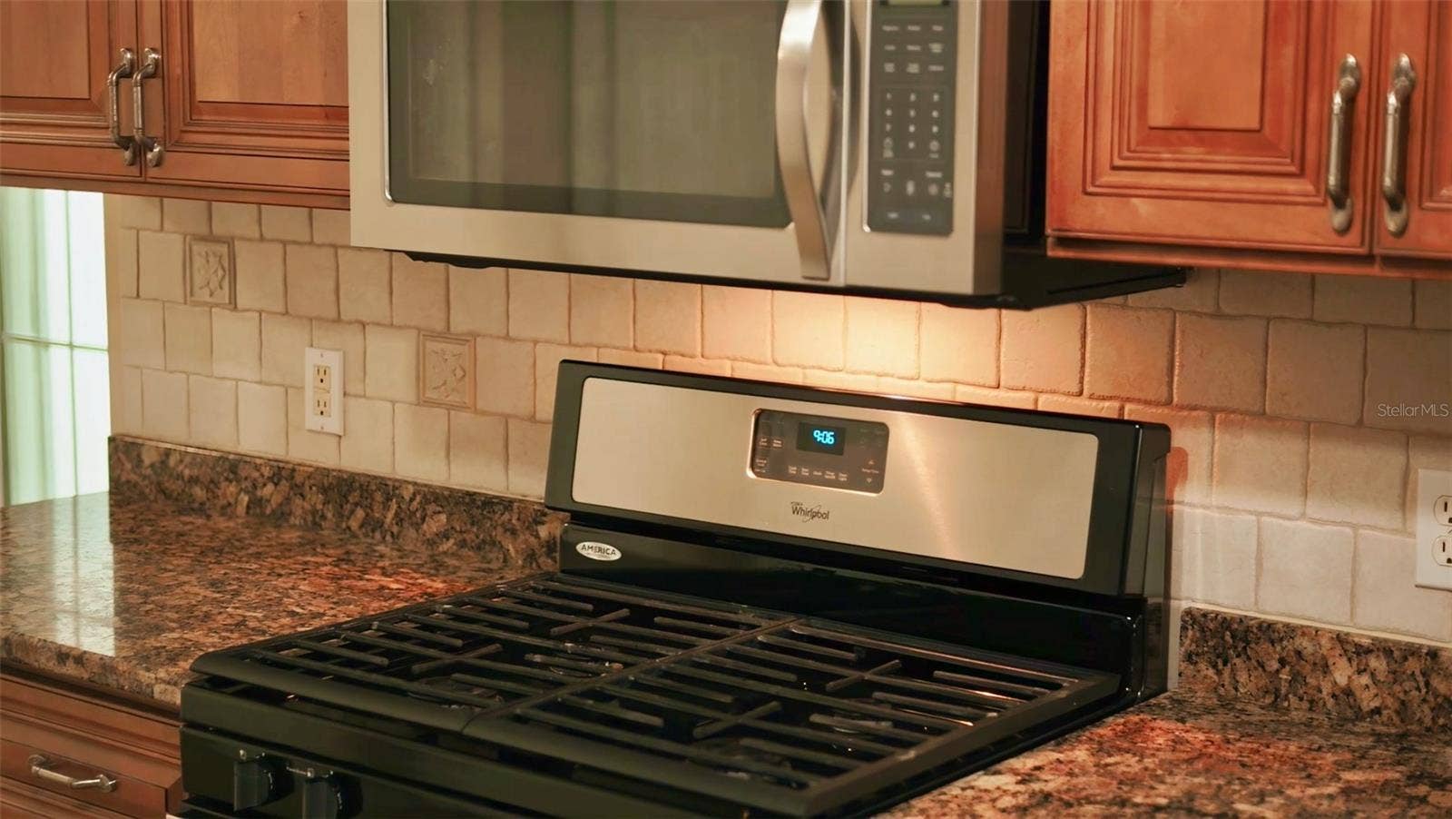 Gas oven/range