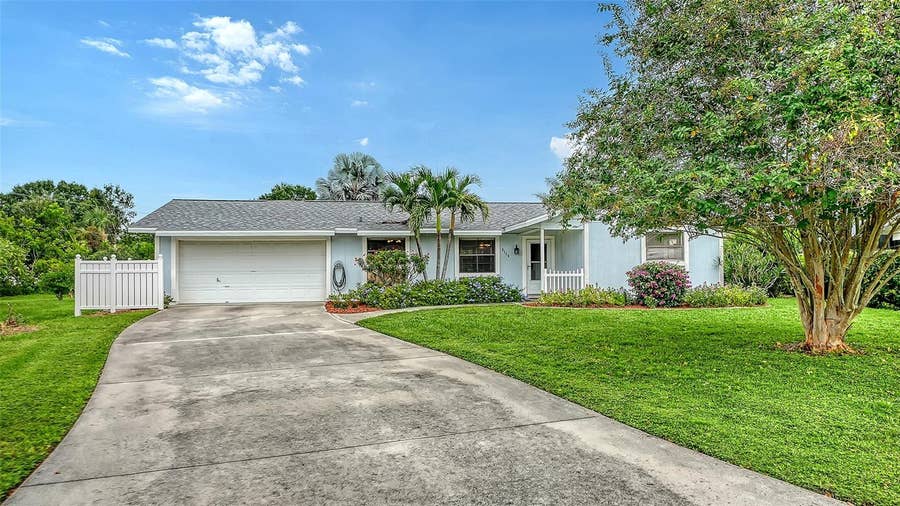 Property photo for 6110 APPROACH LANE, Sarasota, FL