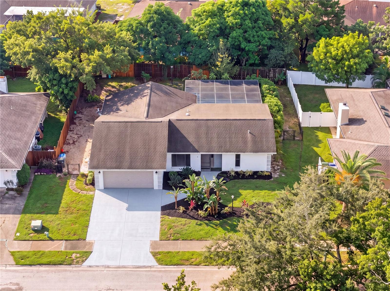2014 COUNTRY MEADOWS LANE, Sarasota, FL 34235