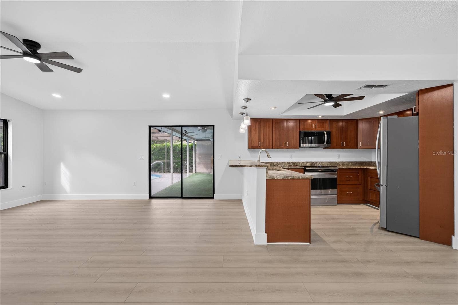 2014 COUNTRY MEADOWS LANE, Sarasota, FL 34235