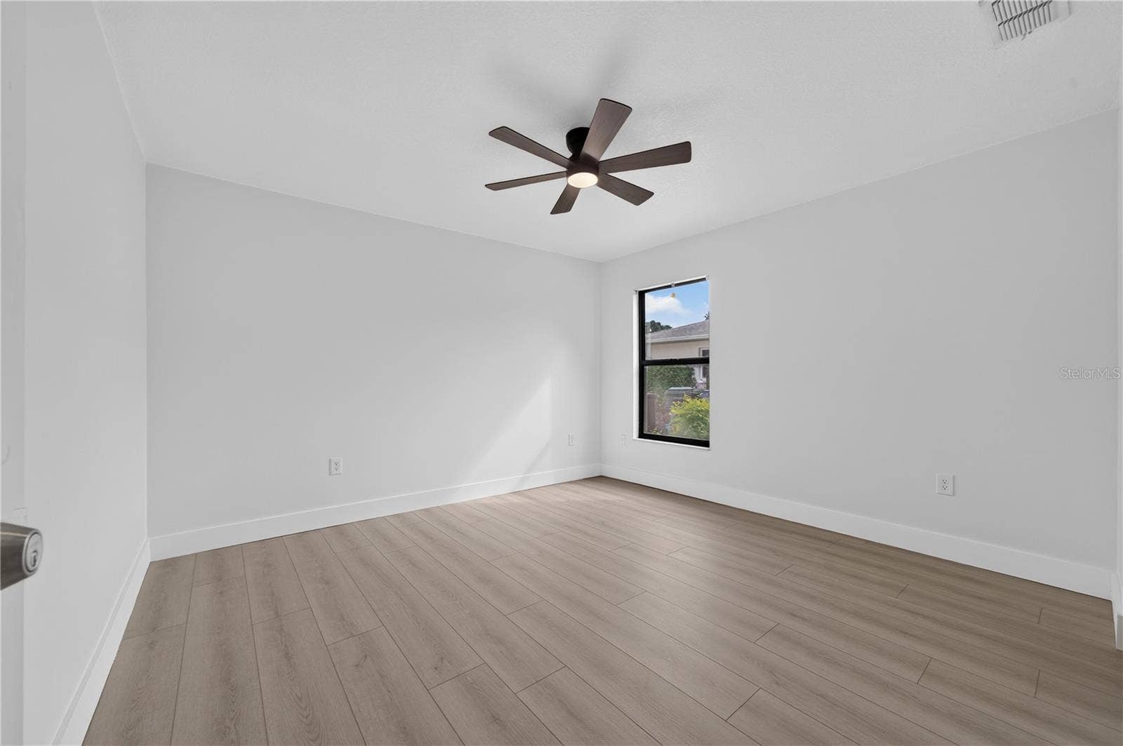 2014 COUNTRY MEADOWS LANE, Sarasota, FL 34235