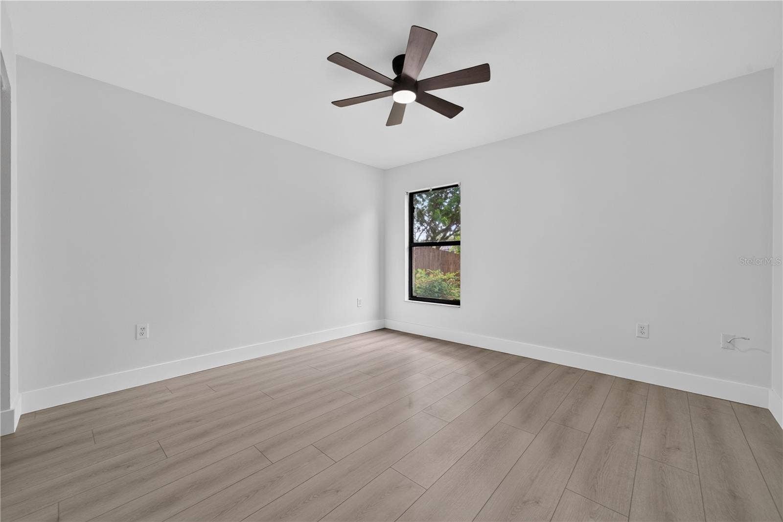 2014 COUNTRY MEADOWS LANE, Sarasota, FL 34235