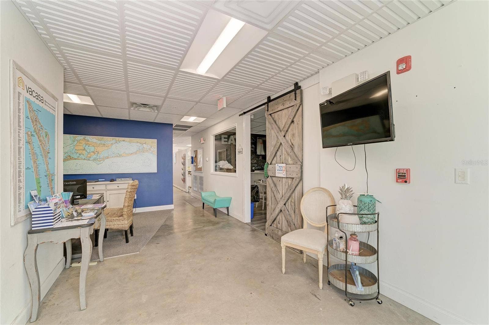 3004 AVENUE C, Holmes Beach, FL 34217 Third Level - Lobby area