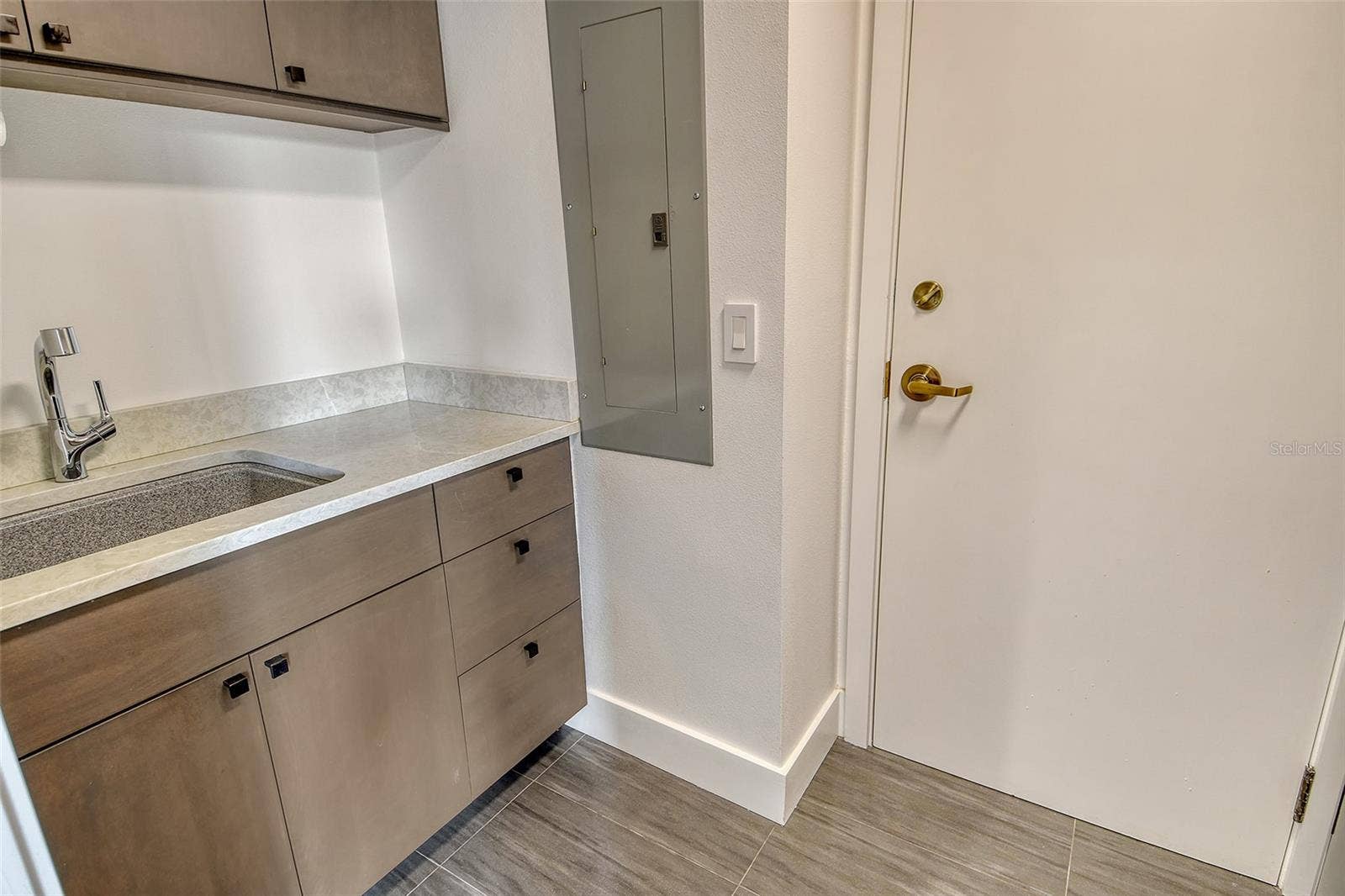 401 N POINT ROAD, #404, Osprey, FL 34229 401 N POINT ROAD, #404, Osprey, FL 34229