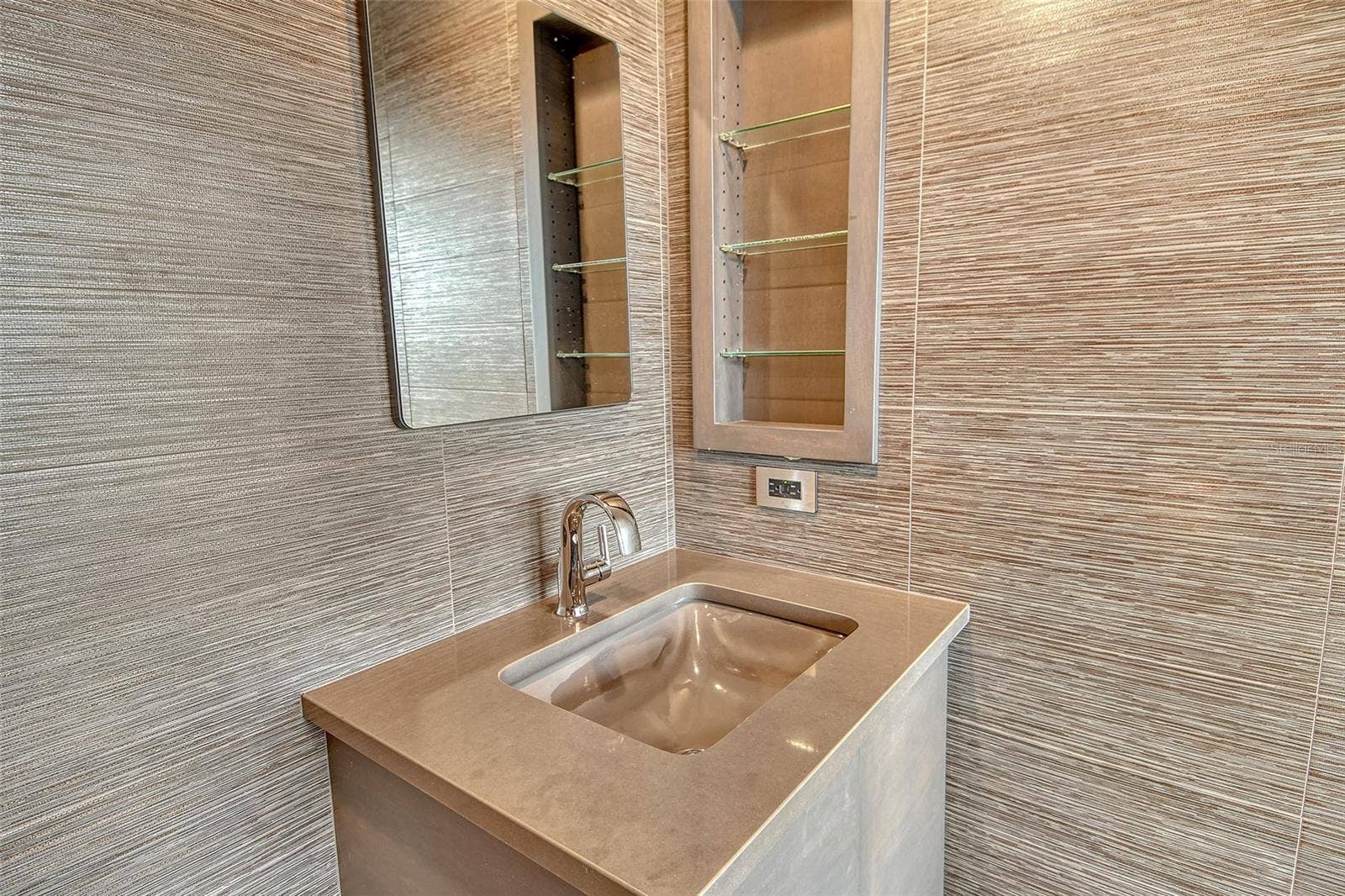 401 N POINT ROAD, #404, Osprey, FL 34229 401 N POINT ROAD, #404, Osprey, FL 34229